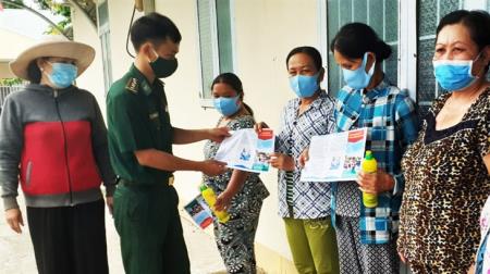 Ra quân tháng cao điểm tuyên truyền phòng, chống Covid-19 cho nhân dân khu vực biên giới