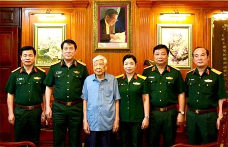 Đồng chí Lê Khả Phiêu với sự nghiệp xây dựng Quân đội nhân dân Việt Nam vững mạnh về chính trị