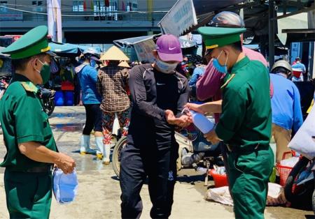 Nén đau thương để thực hiện nhiệm vụ giữa tâm dịch Covid-19
