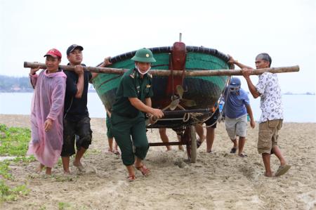 Nhật ký chống bão ở tâm dịch Covid-19