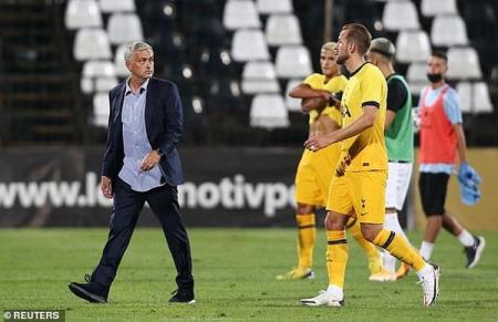 Mourinho cán mốc khủng, Juventus “dứt tình” với Higuain