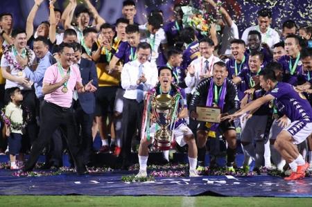 Hà Nội FC vô địch Cúp quốc gia, Liverpool có 3 điểm trước Chelsea