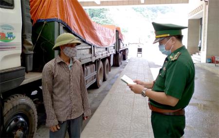 Hoàn thành “mục tiêu kép” ở cửa khẩu quốc tế Cha Lo