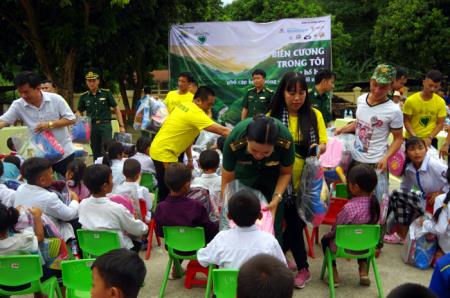 Tưng bừng Tết Trung thu của trẻ em vùng cao biên giới