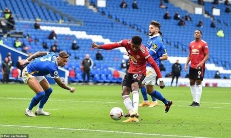 Man United thắng may mắn, Chelsea gặp ác mộng