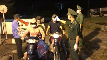 Phòng, chống dịch Covid-19 ở cảng cá lớn nhất miền Trung