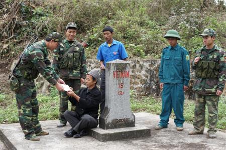 Trách nhiệm và chế độ, chính sách của cơ quan, tổ chức, công dân tham gia, phối hợp, cộng tác, giúp đỡ lực lượng thực thi nhiệm vụ biên phòng