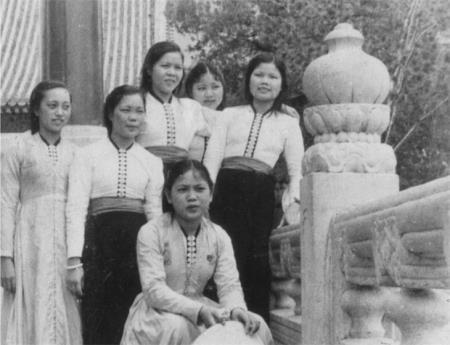 Dành cả cuộc đời cống hiến cho nghệ thuật