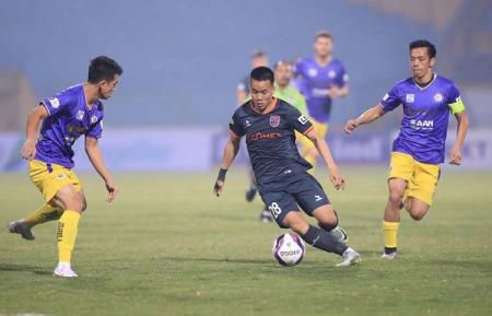 Hà Nội FC thua trận thứ 2 liên tiếp, Arsenal sớm trở thành cựu vương