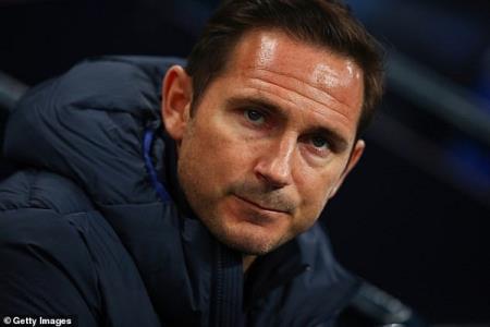 Huấn luyện viên Frank Lampard bị sa thải, Tottenham ngược dòng đi tiếp