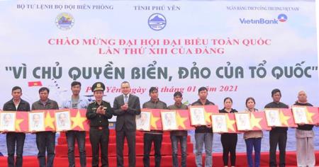 Xuân ấm lòng dân biên giới, biển, đảo