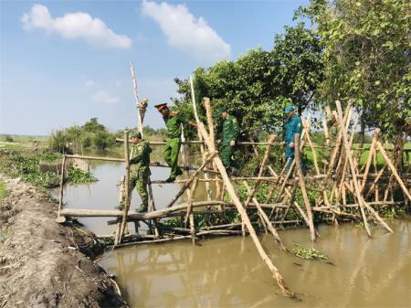 Sắc xuân trên những tổ, chốt Biên phòng