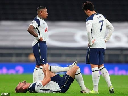 Harry Kane bị chấn thương, Barcelona gặp may