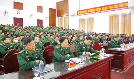 Quán triệt, giao nhiệm vụ và phát động thi đua cho cán bộ, học viên đi thực tập và tham gia phòng, chống dịch Covid-19