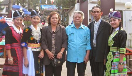 Nhà văn của bản làng dân tộc Mông