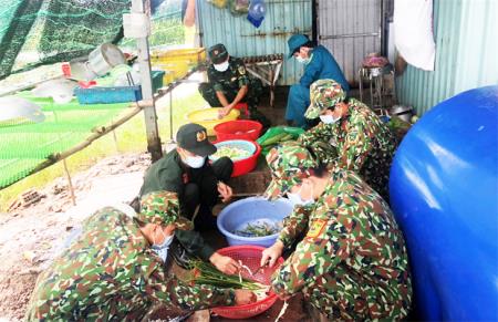 Những “anh nuôi” trên biên giới Hà Tiên
