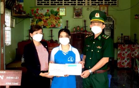 BĐBP An Giang tổ chức nhiều hoạt động “Đồng hành cùng phụ nữ biên cương”