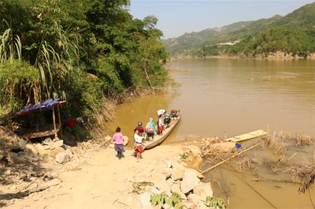 Xuyên rừng Pù Hu, ngược nguồn sông Mã