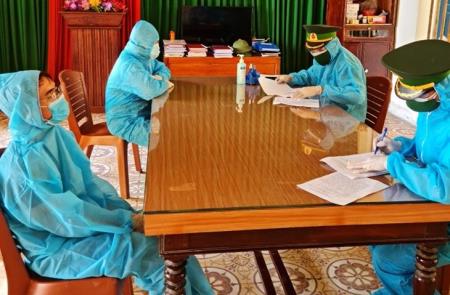 Xử phạt phương tiện chở thuyền viên cập mạn tàu nước ngoài trái phép