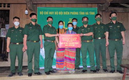 Nâng cánh ước mơ cho tân sinh viên đại học người dân tộc Chứt