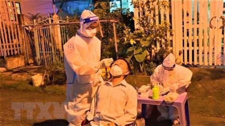 Ngày 10-11, thêm 7.930 ca mắc mới Covid-19, Thành phố Hồ Chí Minh có 1.414 ca