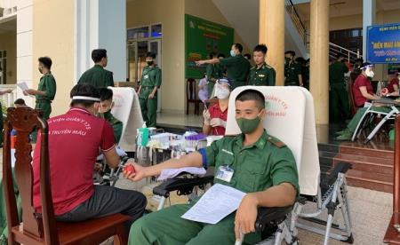 Trường Trung cấp Biên phòng 2: Hiến 330 đơn vị máu an toàn, chung tay đẩy lùi Covid-19