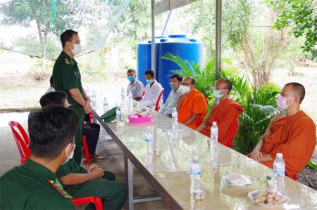Phát huy vai trò của các chức sắc tôn giáo, người có uy tín trong tuyên truyền, phổ biến pháp luật