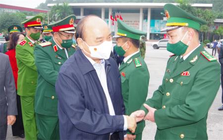 Chủ tịch nước Nguyễn Xuân Phúc thăm và làm việc tại cửa khẩu quốc tế Hữu Nghị
