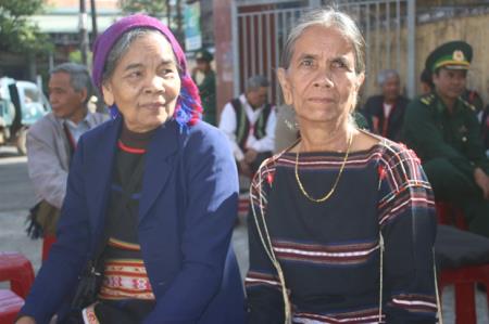 Những "cánh chim" không mỏi trên bầu trời biên giới (bài 2)
