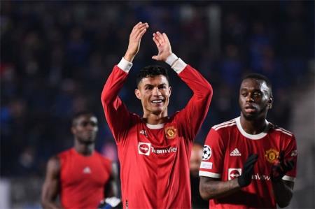 Manchester United sống trong sự bảo hộ của “thánh” Cristiano Ronaldo