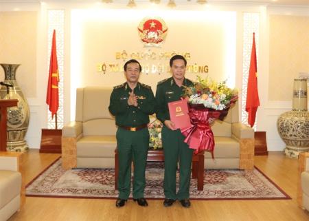 Bộ Tư lệnh BĐBP trao quyết định nghỉ hưu cho cán bộ cao cấp