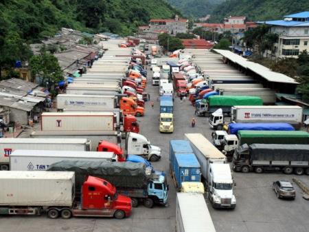 Cửa khẩu Lạng Sơn: Giải pháp nào khắc phục tình trạng hàng nông sản ùn ứ dịp cuối năm?