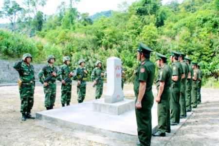 Tình anh em bên dãy Trường Sơn