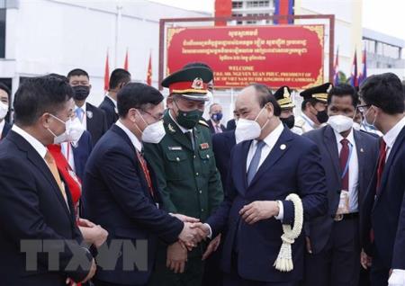 Chủ tịch nước Nguyễn Xuân Phúc kết thúc tốt đẹp chuyến thăm Campuchia