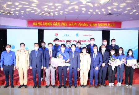 Trao giải Cuộc thi “Thanh niên với văn hóa giao thông” năm 2021