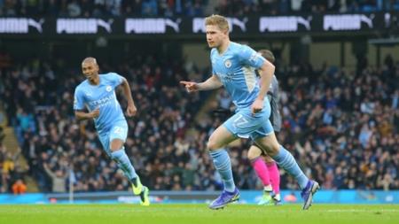 Man City, Arsenal đua nhau "hủy diệt" làm quà tặng người hâm mộ