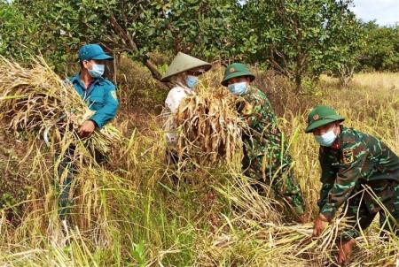 Chăm lo cho người dân thích ứng với đại dịch Covid-19