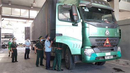Tạo điều kiện thuận lợi để hàng hóa thông quan qua cửa khẩu Cầu Treo