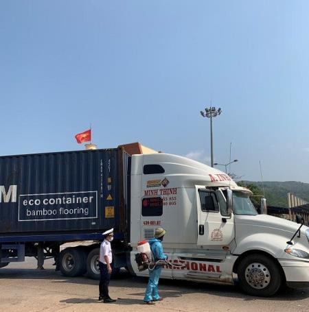 Chống dịch Covid-19, đảm bảo lưu thông hàng hóa phát triển kinh tế
