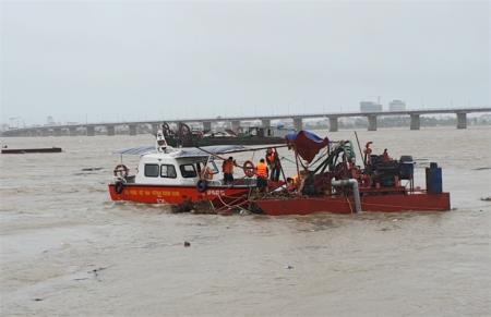 Vững vàng trong trận tuyến ứng phó mưa lũ