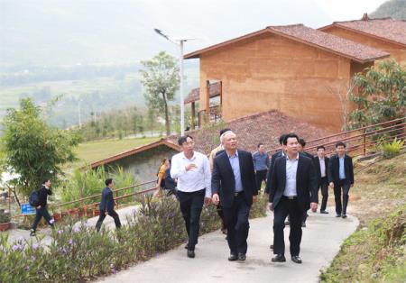 Gặp người đau đáu với du lịch Hà Giang