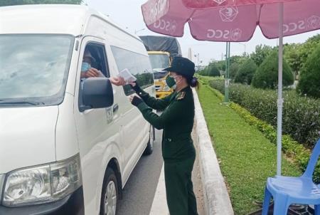 Bộ trưởng Bộ Quốc phòng tặng Bằng khen cho 5 nữ quân nhân BĐBP có thành tích xuất sắc trong phòng, chống dịch Covid-19