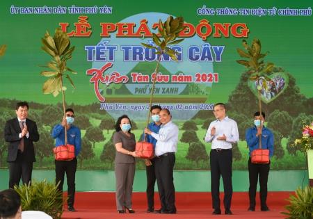 Thủ tướng Nguyễn Xuân Phúc dự lễ phát động Tết trồng cây tại Phú Yên