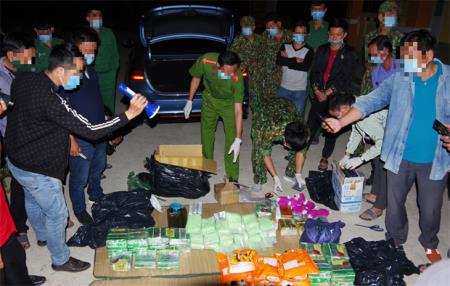 Phòng, chống buôn lậu từ cửa ngõ biên giới
