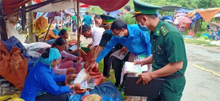 Phát huy vai trò người có uy tín trong phòng, chống dịch Covid-19