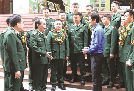 "Tâm trong, trí sáng, hoài bão lớn..."