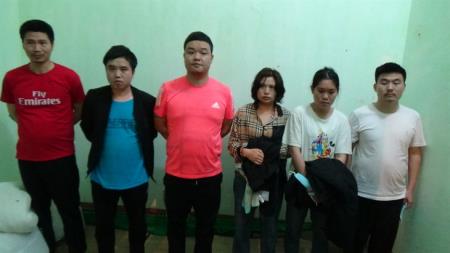 Tiếp nhận và trao trả 6 công dân Trung Quốc nhập cảnh trái phép vào Việt Nam