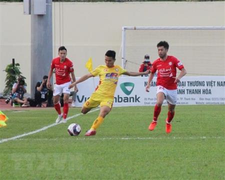 Lee Nguyễn nổ súng, thành phố Hồ Chí Minh vẫn đánh rơi chiến thắng ở phút bù giờ