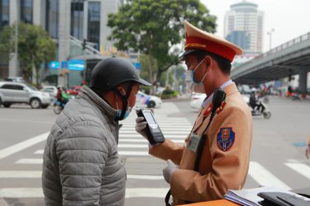 Cuộc chiến với “ma men”