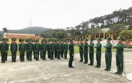 Quy định của Luật Biên phòng Việt Nam về bảo đảm nguồn nhân lực
